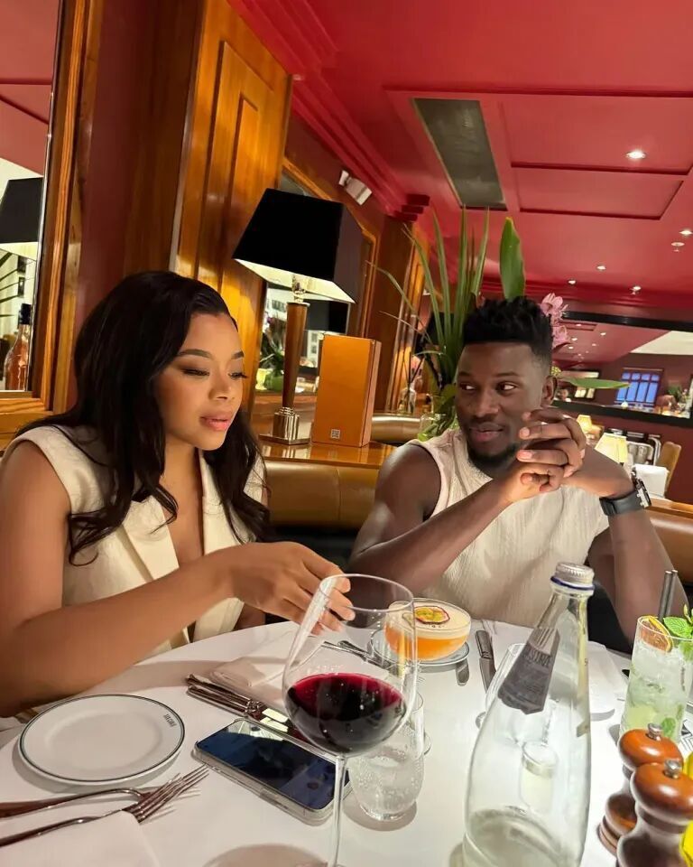 wbzi, 伸出了援手 wbzi, 伸出了援手