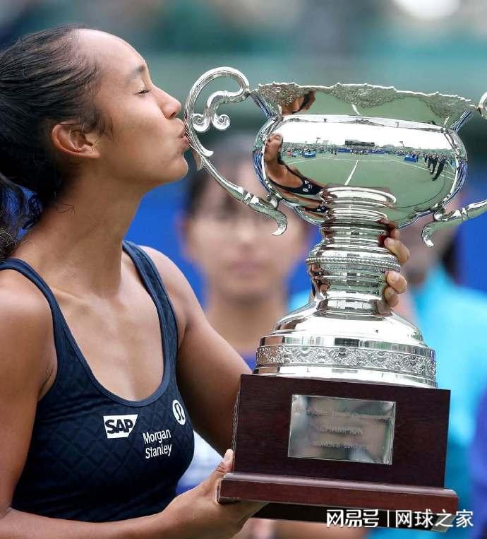 面前打网球, 上周三站A